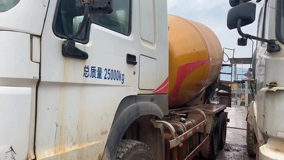 Caminhão Betoneira Usado XCMG 12m3 XZJ5250GJBA1 Modelo 2015